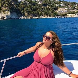 Meet your Posher, Valentina